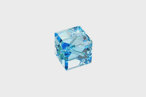 Diagonal Cube Aquamarine 8mm 2pc