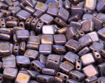 Czechmates Opaque Chalk White Violet Marble Glaze 6mm