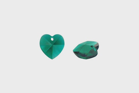 Heart Pendant Emerald 10mm 4pc