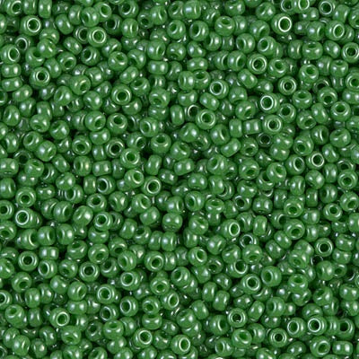 11-0431 - Medium Green Opaque/Luster 10 grams